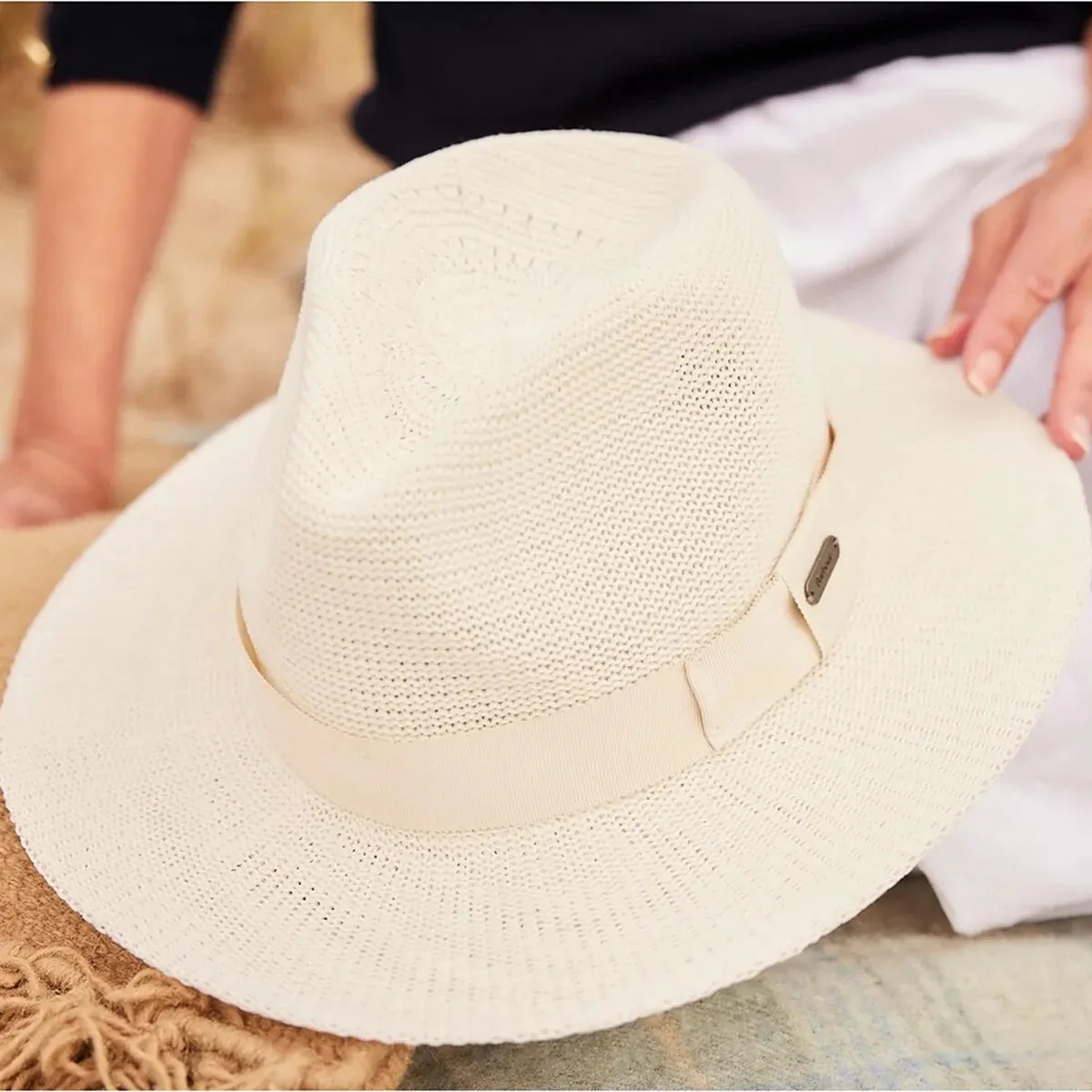 Barbour Women's Fairbourne Fedora Hat in Cream