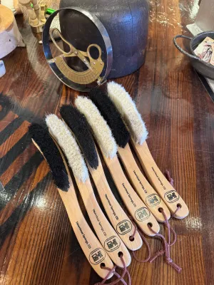 Haus of CuCu Brim Brush/Hat Brush